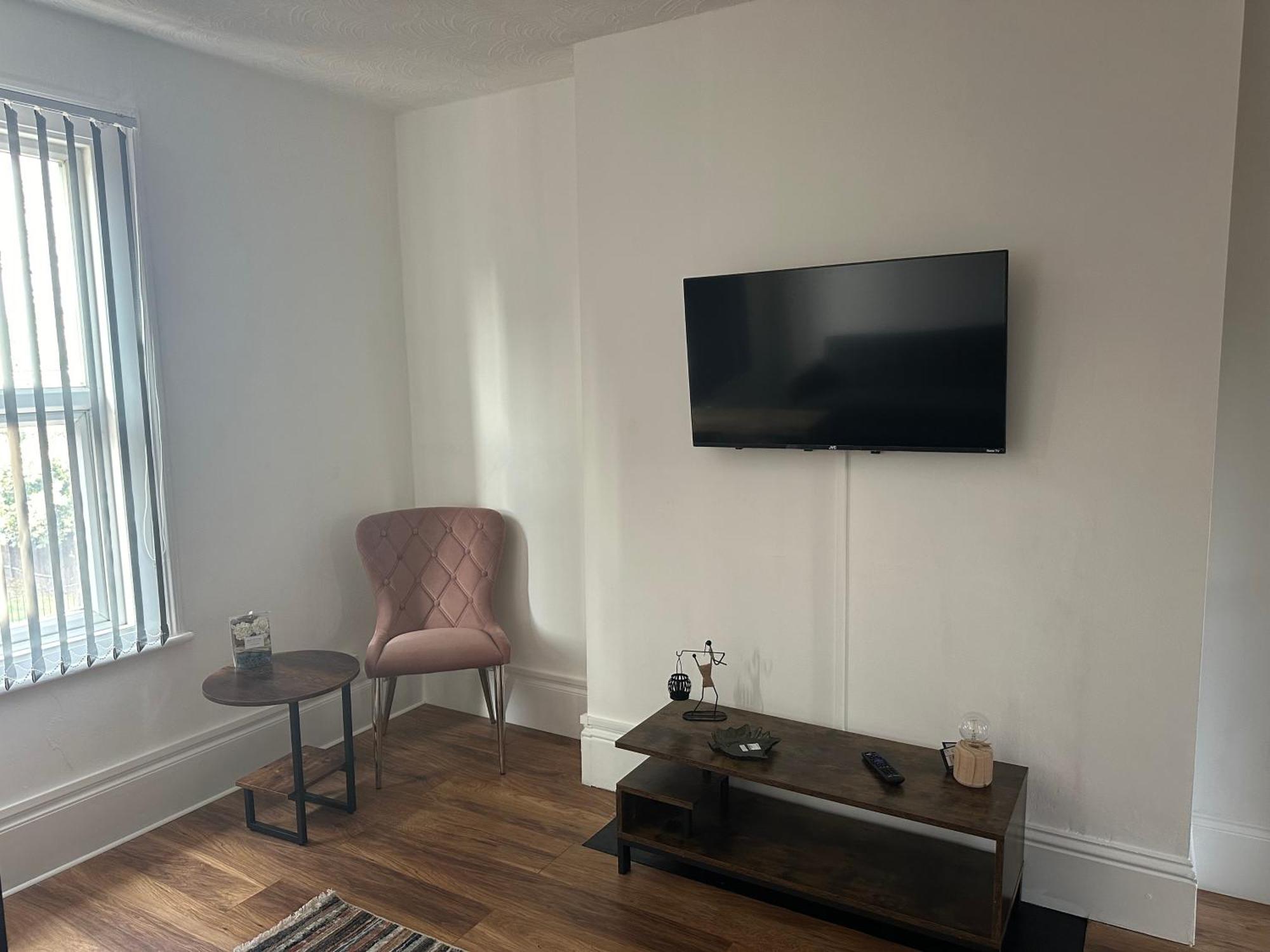 New Apartment 2 Брентфорд Екстериор снимка